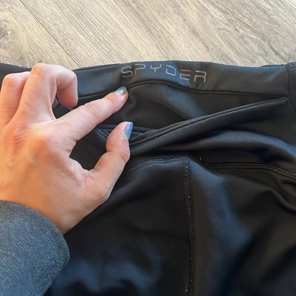 Spyder black Capri pants size medium - Picture 11 of 12